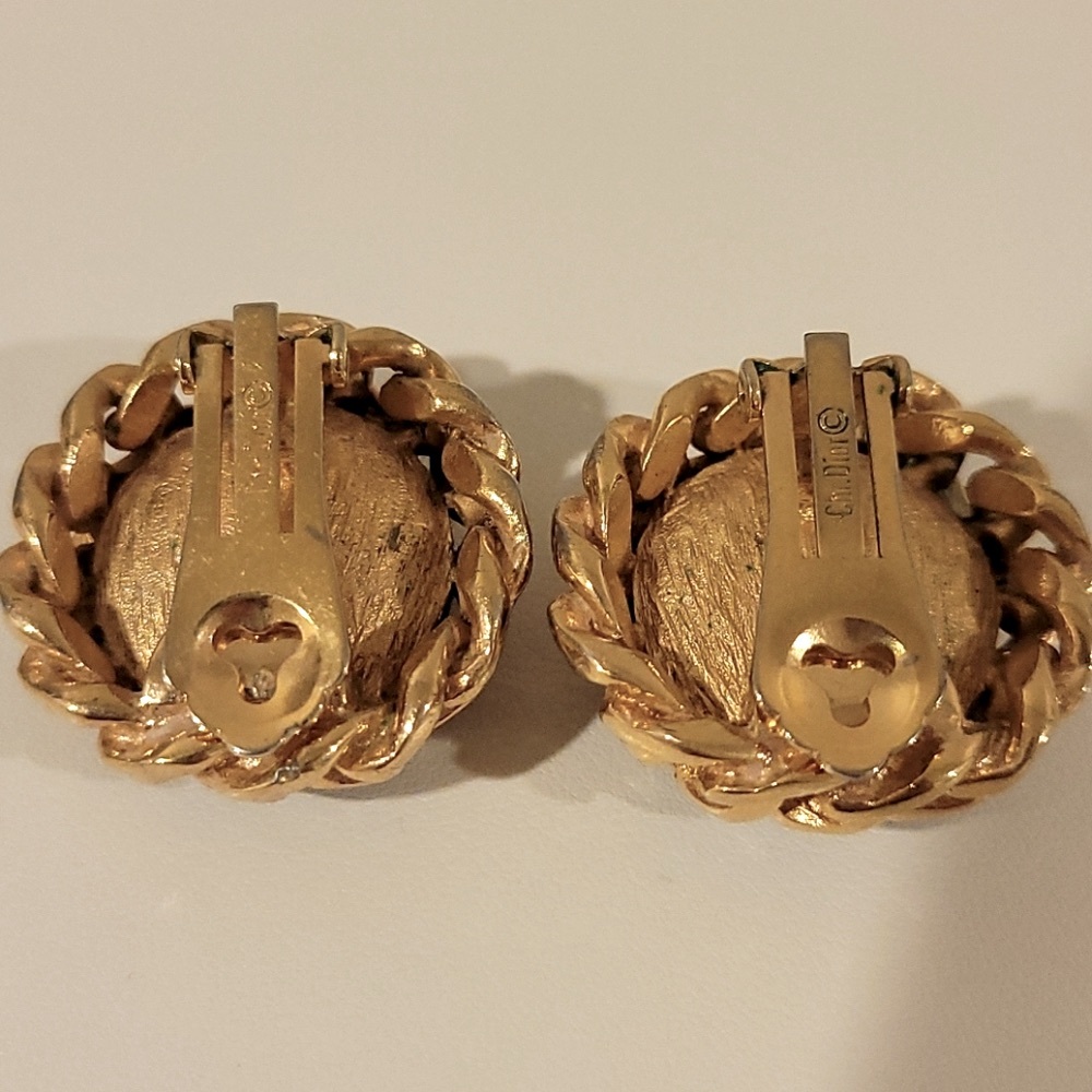 Christian Dior Vintage Blue Lapiz Cabochon and Gold Twist Clip On Earrings - Picture 5 of 9